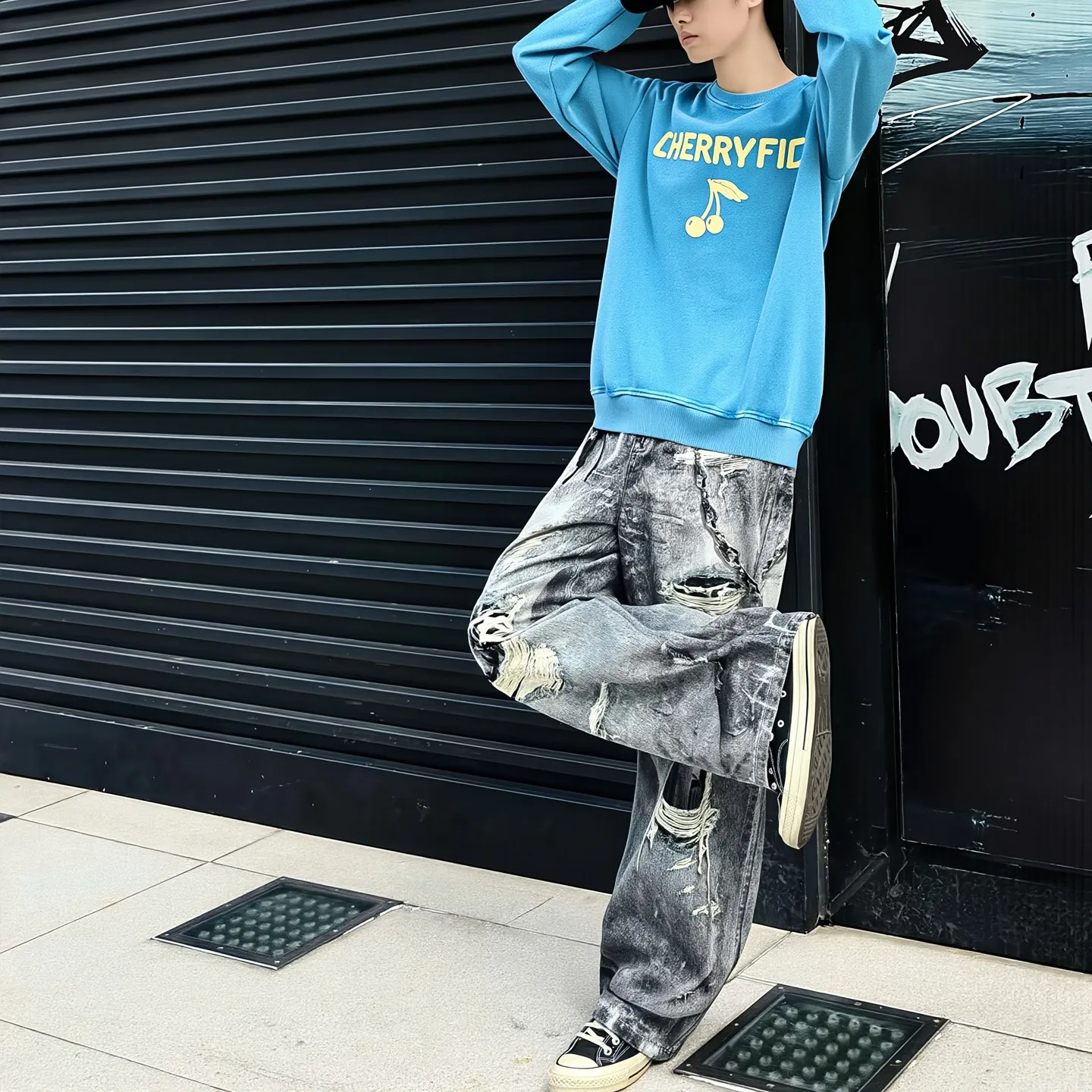 "𝙉𝙚𝙬⚜️Valentino" 2026* Autumn and Winter New Arrival long-sleeved sweatshirt for men and women Same Style 100% cotton 360g distressed fried snowflakes, foam print Size: S M L XL XXL Color: Pink Rock Gray Gray Light Blue